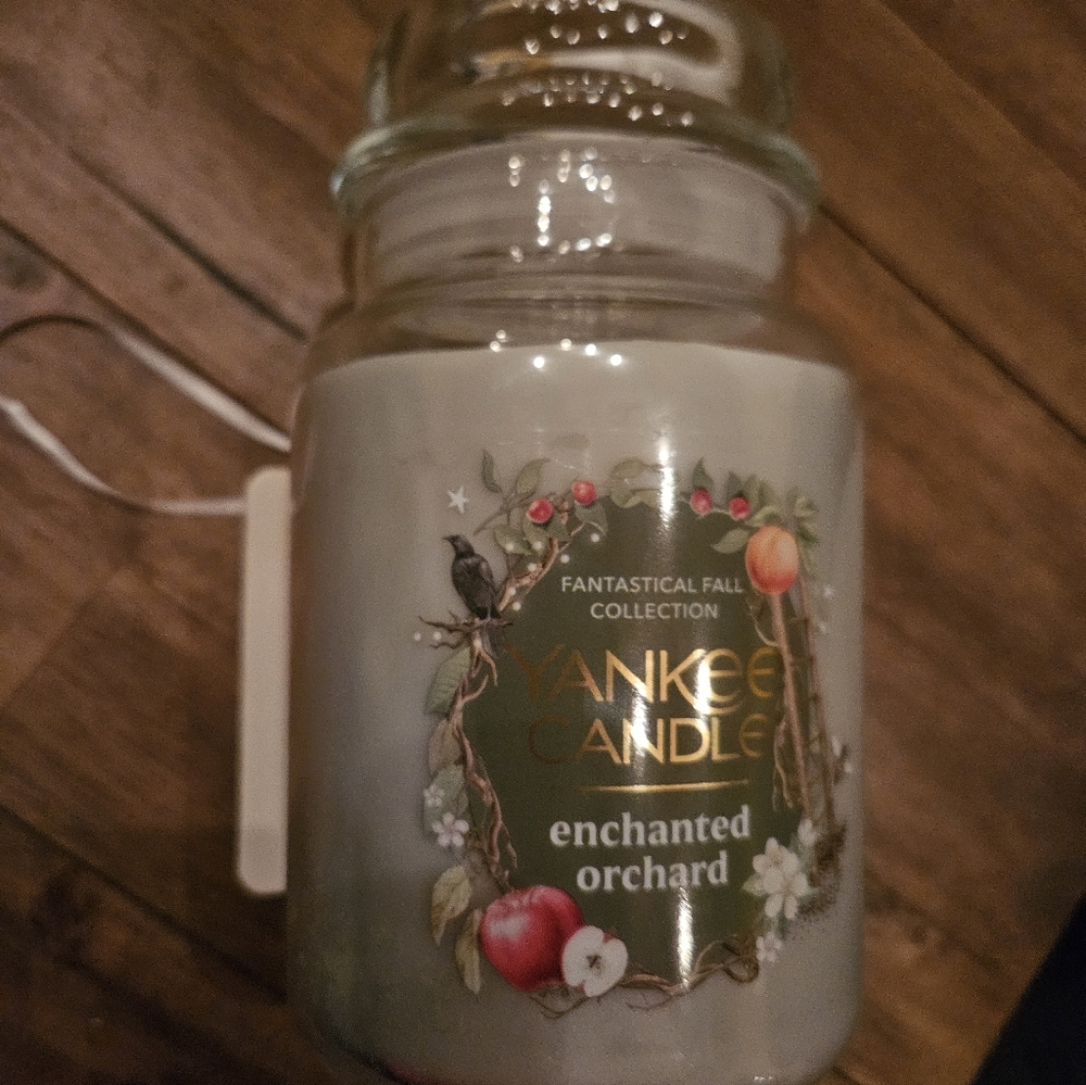 Yankee Candle Enchanted Orchard Jar - White..Large Jar 22oz